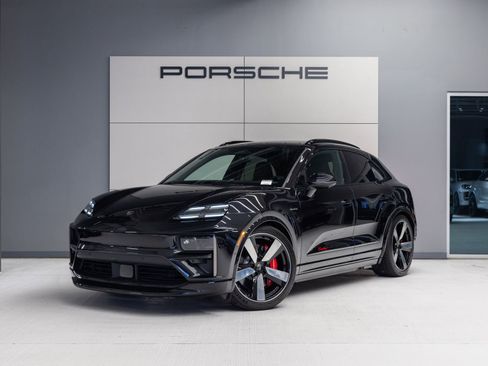 Certified 2025 Porsche Macan Turbo Electric AWD/4WD image 1
