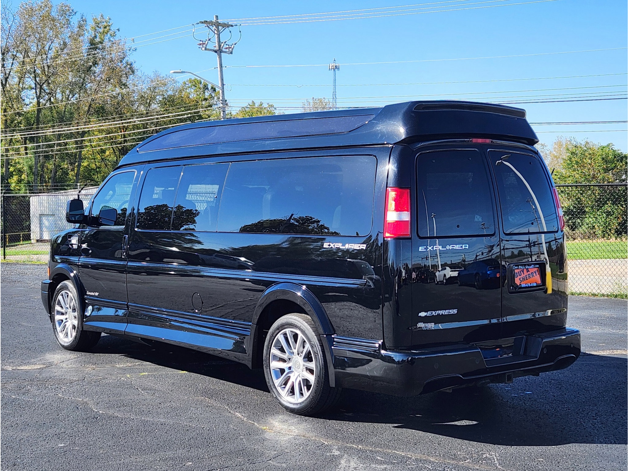 Used 2020 Chevrolet Express 2500 Extended w/ Enhanced Convenience Package RWD image 17