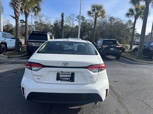 Used 2024 Toyota Corolla LE image 9