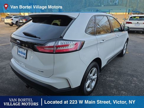Used 2020 Ford Edge SE image 5