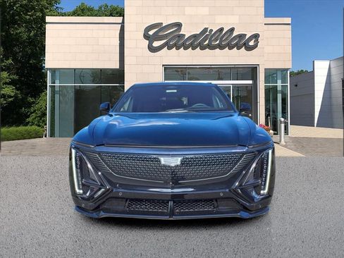 New 2026 Cadillac Lyriq V image 8