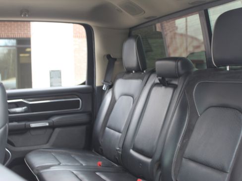 Used 2019 RAM 1500 Laramie w/ Off Road Group image 29