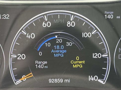 Used 2022 Jeep Grand Cherokee Limited AWD/4WD image 24