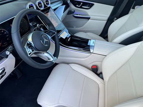 New 2026 Mercedes-Benz GLC 300 image 10