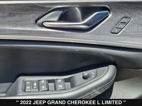 Used 2022 Jeep Grand Cherokee L Limited RWD image 15