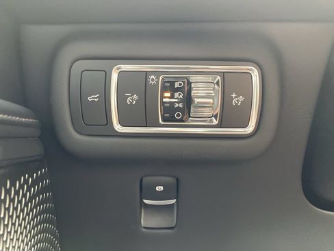 Used 2025 Lincoln Nautilus Reserve AWD/4WD image 21