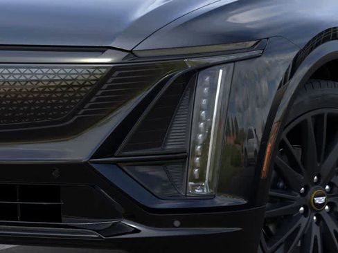 New 2026 Cadillac Lyriq Sport w/ LPO, Bronce Accent Package image 10
