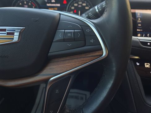 Used 2024 Cadillac XT5 Premium Luxury w/ Technology Package FWD image 16