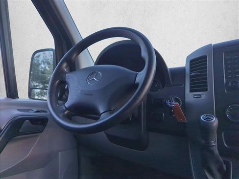 Used 2017 Mercedes-Benz Sprinter 2500 image 26