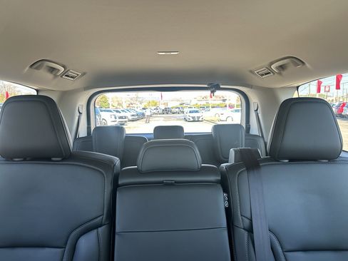 New 2026 Nissan Armada SV image 16