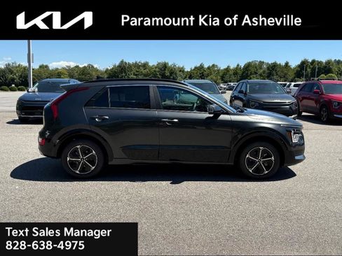 New 2025 Kia Niro SX image 6