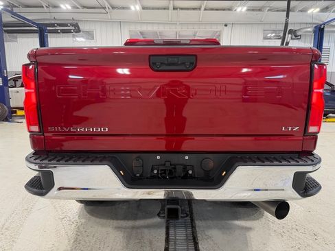 Used 2024 Chevrolet Silverado 2500 LTZ AWD/4WD image 12