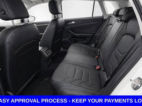 Used 2019 Volkswagen Jetta SEL Premium FWD image 18