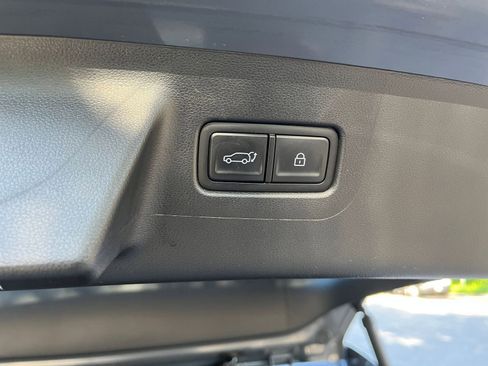 Used 2025 Hyundai Santa Fe SEL image 17