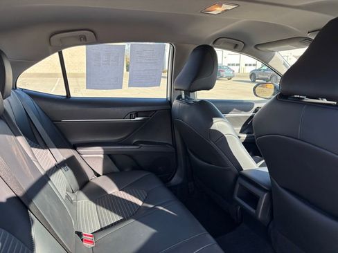 Used 2024 Toyota Camry SE image 11