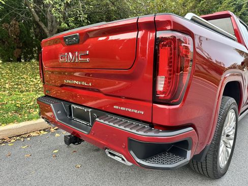 Used 2022 GMC Sierra 1500 Denali w/ Denali Reserve Package AWD/4WD image 56