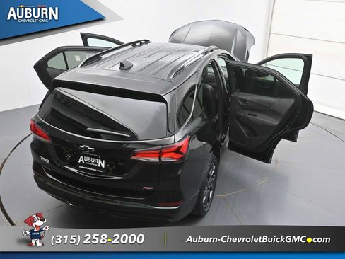 Used 2023 Chevrolet Equinox RS AWD/4WD image 39