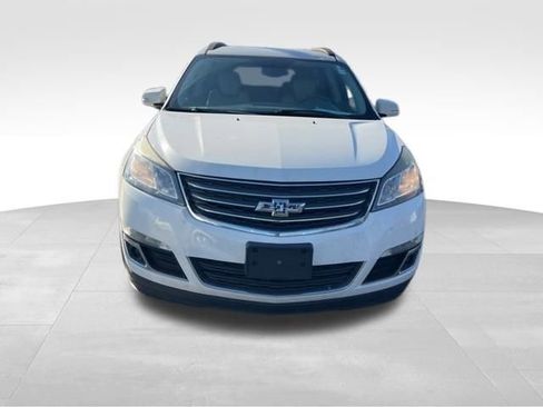 Used 2014 Chevrolet Traverse LT image 2