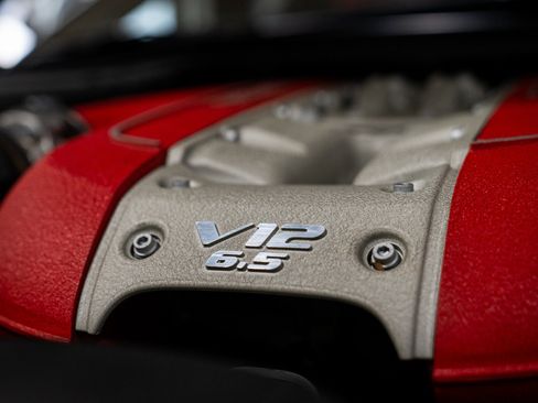 Used 2019 Ferrari 812 Superfast $400k MSRP. $30,000 In upgrade image 40