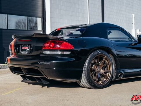 Used 2004 Dodge Viper SRT-10 image 41