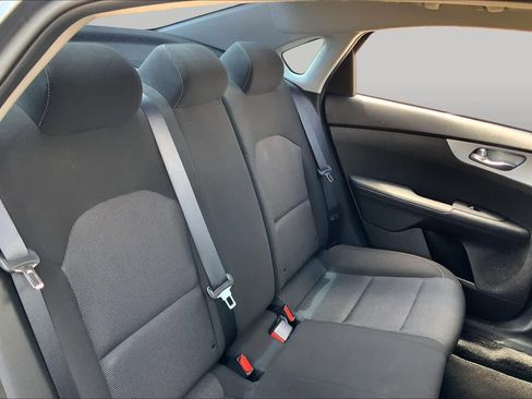 Certified 2023 Kia Forte LXS w/ LXS Technology Package FWD image 20