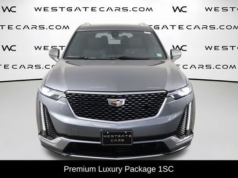 Used 2020 Cadillac XT6 Premium Luxury FWD image 2