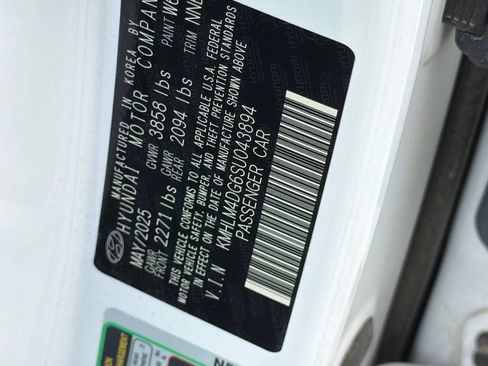 Certified 2025 Hyundai Elantra Sport FWD image 34