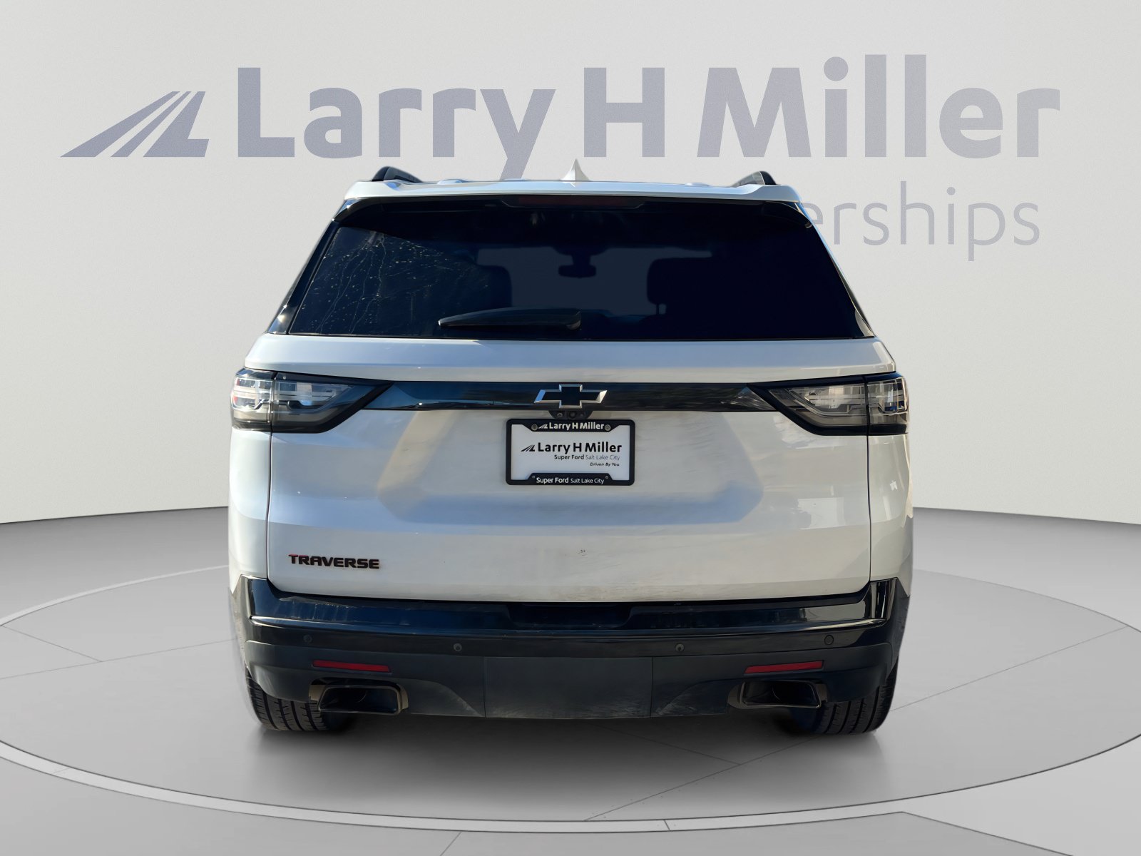 Used 2021 Chevrolet Traverse Premier w/ Redline Edition FWD image 4