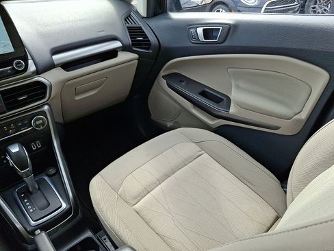 Certified 2018 Ford EcoSport SE w/ SE Convenience Package image 16