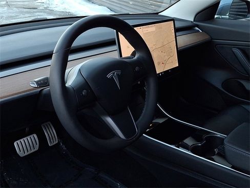 Used 2020 Tesla Model 3 Performance image 4