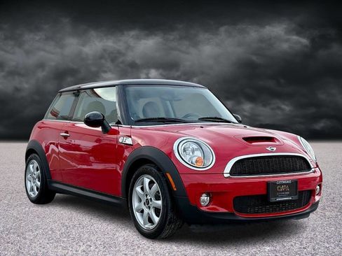 Used 2008 MINI Cooper S image 1