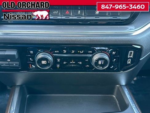 Used 2023 Chevrolet Silverado 1500 High Country AWD/4WD image 23