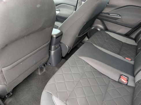 Used 2019 Nissan Kicks SV image 15