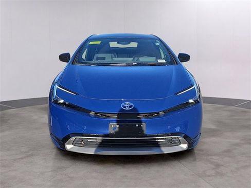 Used 2023 Toyota Prius Limited image 2