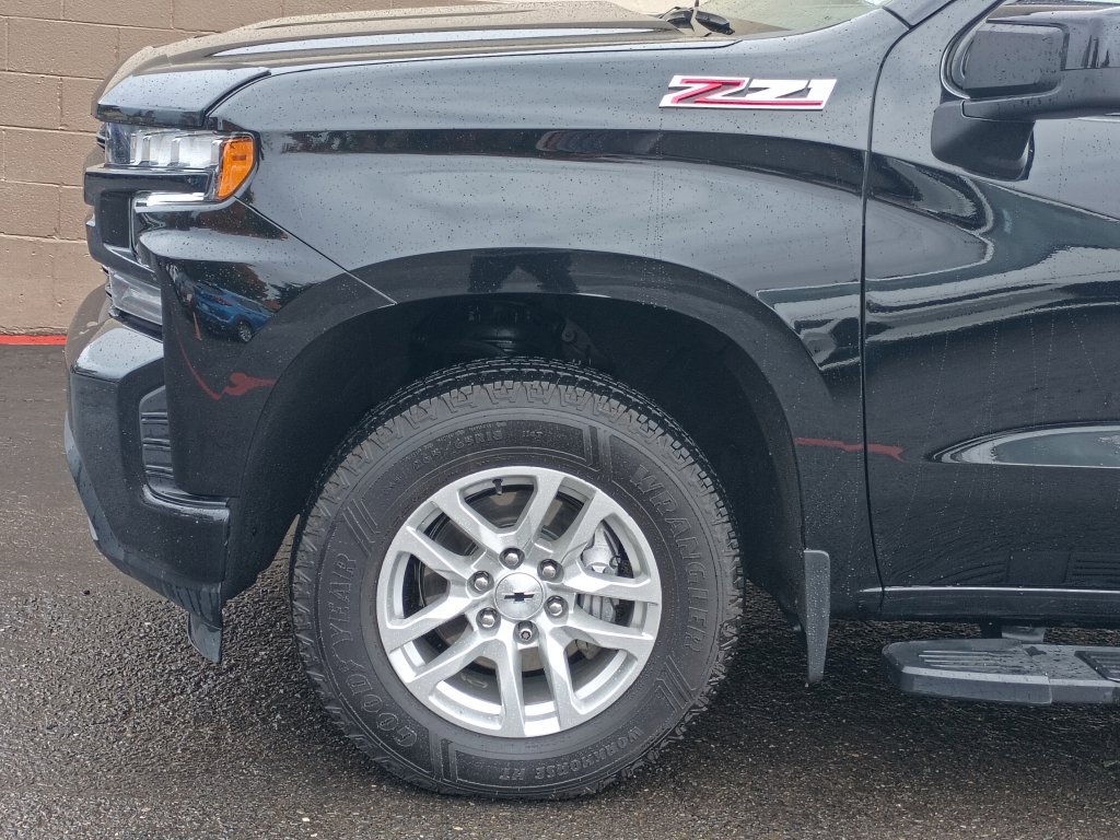Used 2022 Chevrolet Silverado 1500 RST w/ Convenience Package II AWD/4WD image 9