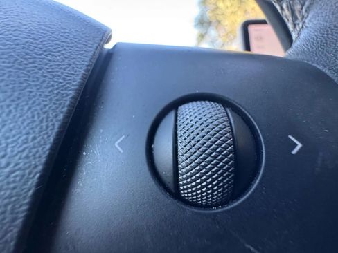 Used 2022 Tesla Model 3 Long Range image 32
