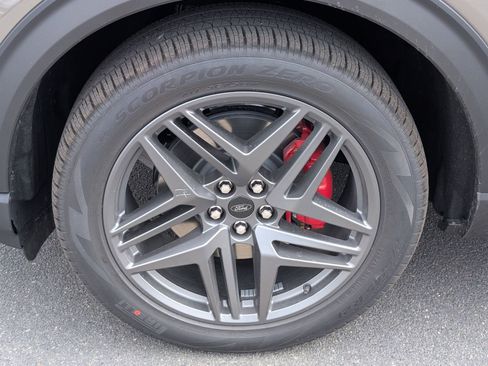 New 2026 Ford Explorer ST image 13