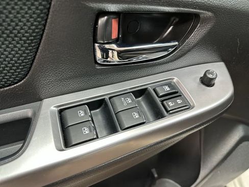 Used 2017 Subaru Crosstrek 2.0i Premium image 17