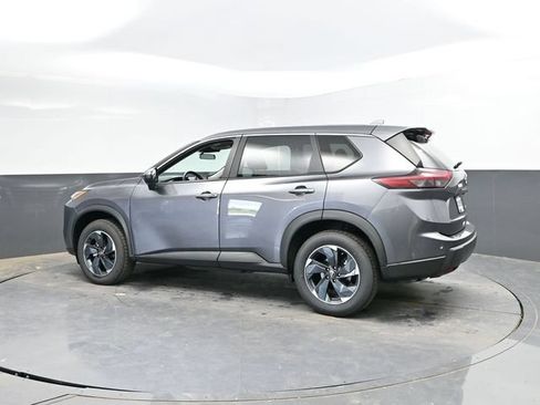 Used 2025 Nissan Rogue SV AWD/4WD image 10