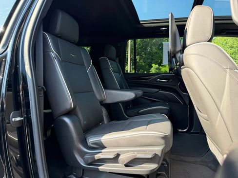 Used 2021 Cadillac Escalade ESV Sport w/ Driver Assist Tech Package AWD/4WD image 14