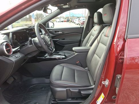 Used 2024 Chevrolet Trax RS w/ Sunroof Package image 15