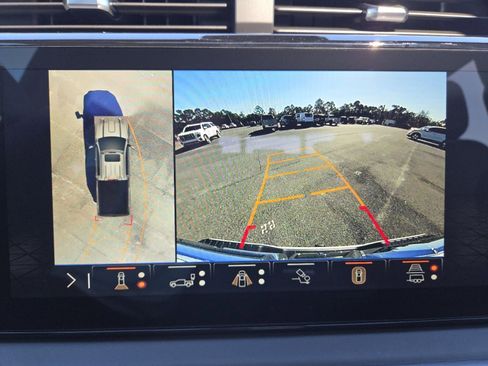 New 2026 GMC Sierra 2500 Denali Ultimate w/ LPO, Black Badging Package image 17