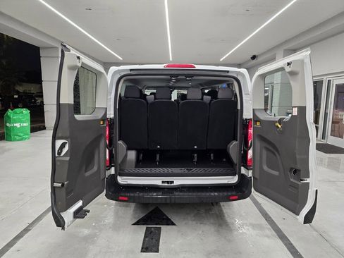 Used 2024 Ford Transit 350 XLT image 32