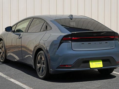 Used 2024 Toyota Prius LE FWD image 46