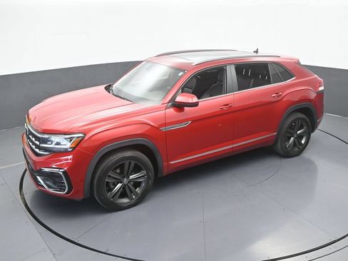 Used 2021 Volkswagen Atlas Cross Sport SE w/ Panoramic Sunroof Package FWD image 46