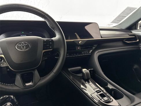 Used 2025 Toyota Crown Signia image 49