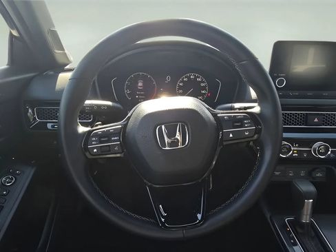 Used 2025 Honda Civic Sport image 13