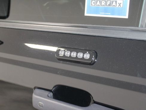 Used 2023 Ford Bronco Badlands image 20