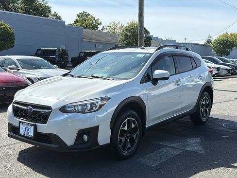 Used 2020 Subaru Crosstrek 2.0i Premium w/ Moonroof Package 1 AWD/4WD image 3