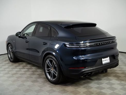 New 2026 Porsche Cayenne E-Hybrid Coupe AWD/4WD image 3